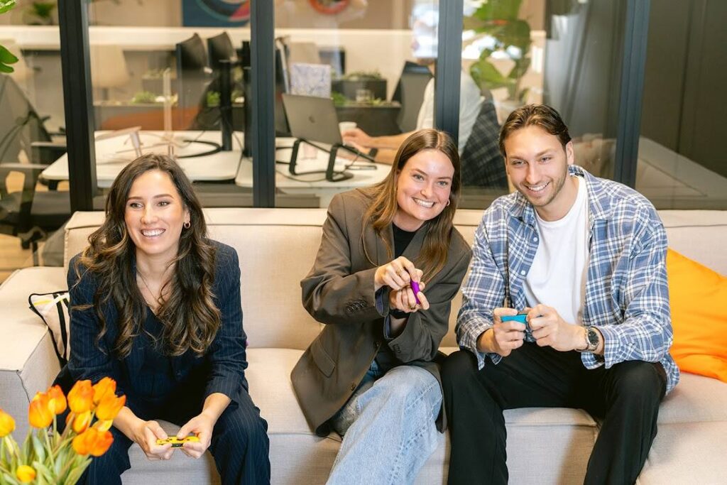 Team van Buro Aangenaam aan het werk
