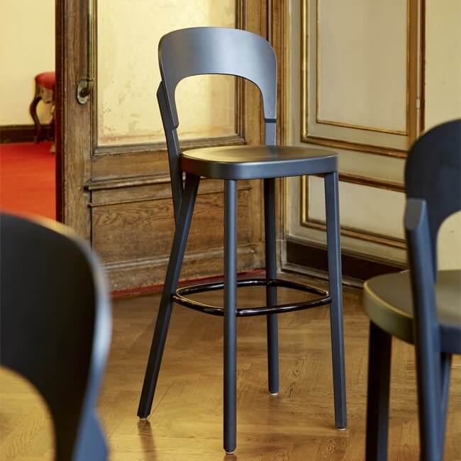 thonet-barkruk-serie-107-h-door-robert-sadler_2