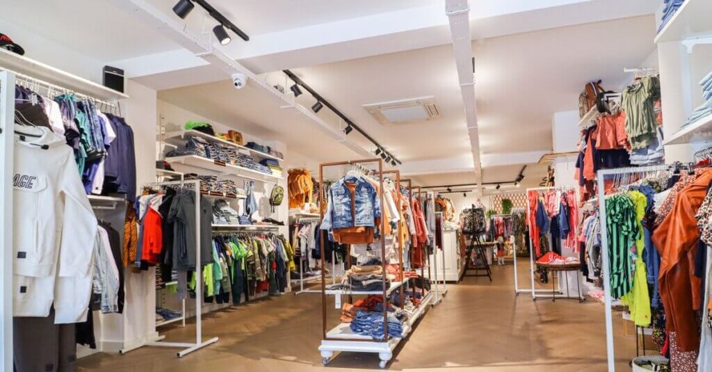 led spots shop lighting