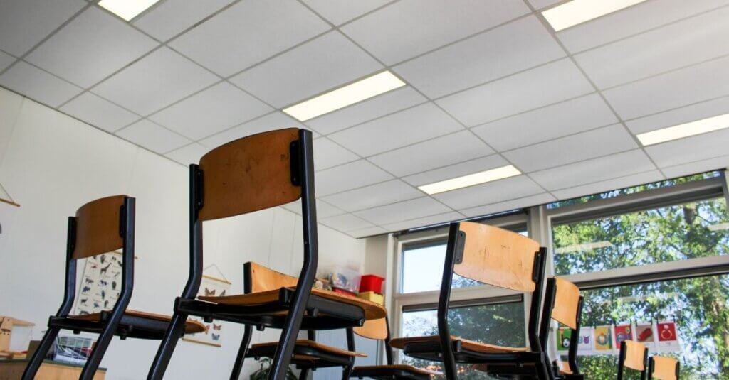 led lighting schools