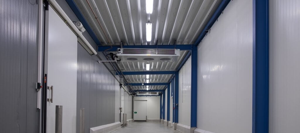 Saled plaatst nieuwe led verlichting bij Paas Food industries