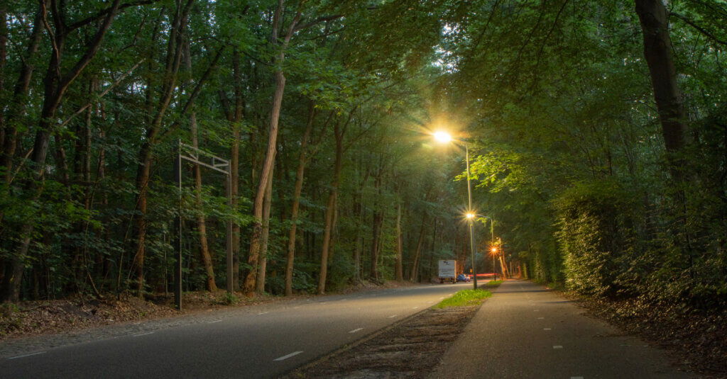 Oranje straatverlichting - natriumlamp vervangen door LED verlichting